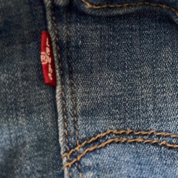 MUST GO ‼️ Donation Sale Levis 721 high waisted jeans. Read Description Below 👇 - Picture 5 of 5